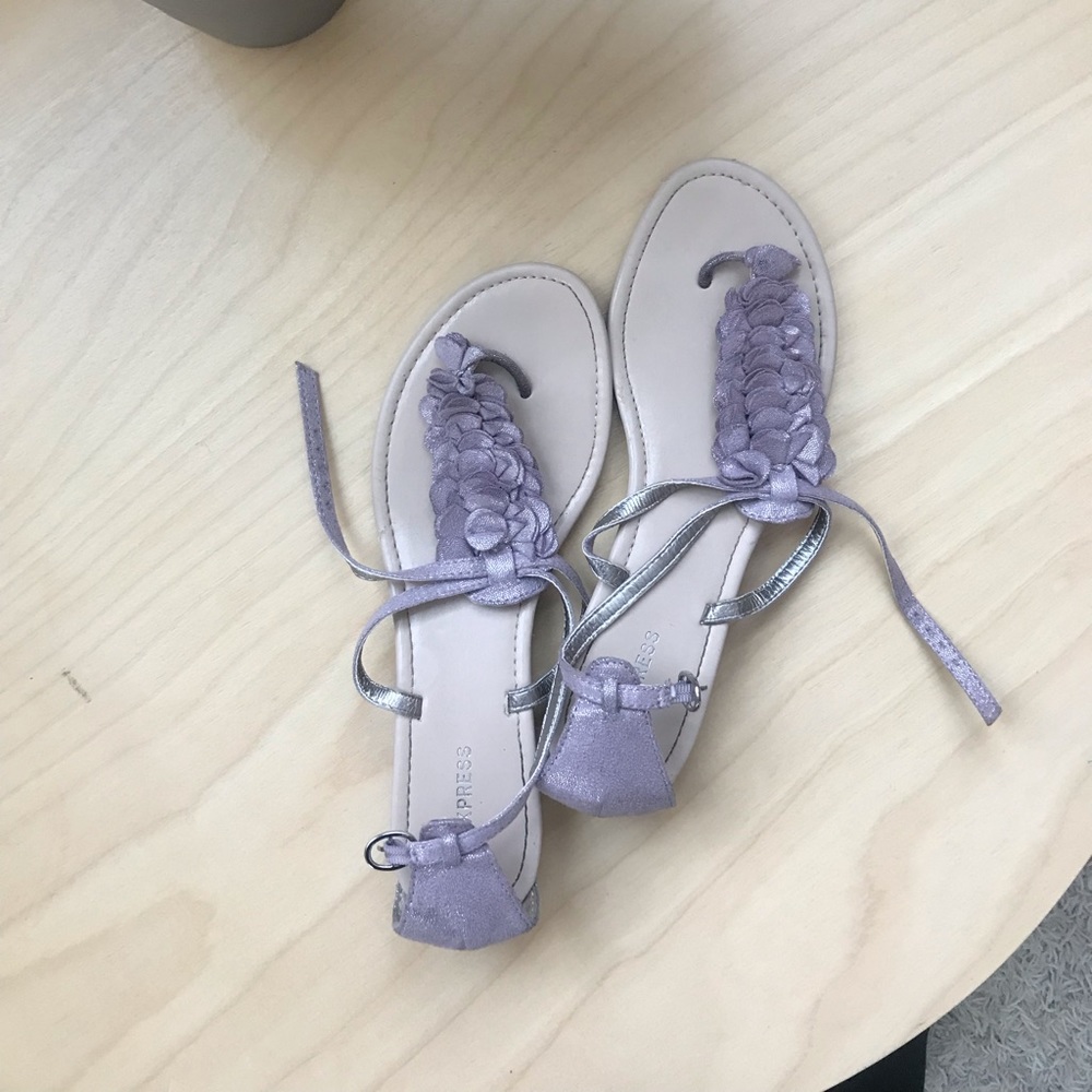 Express lilac sandals